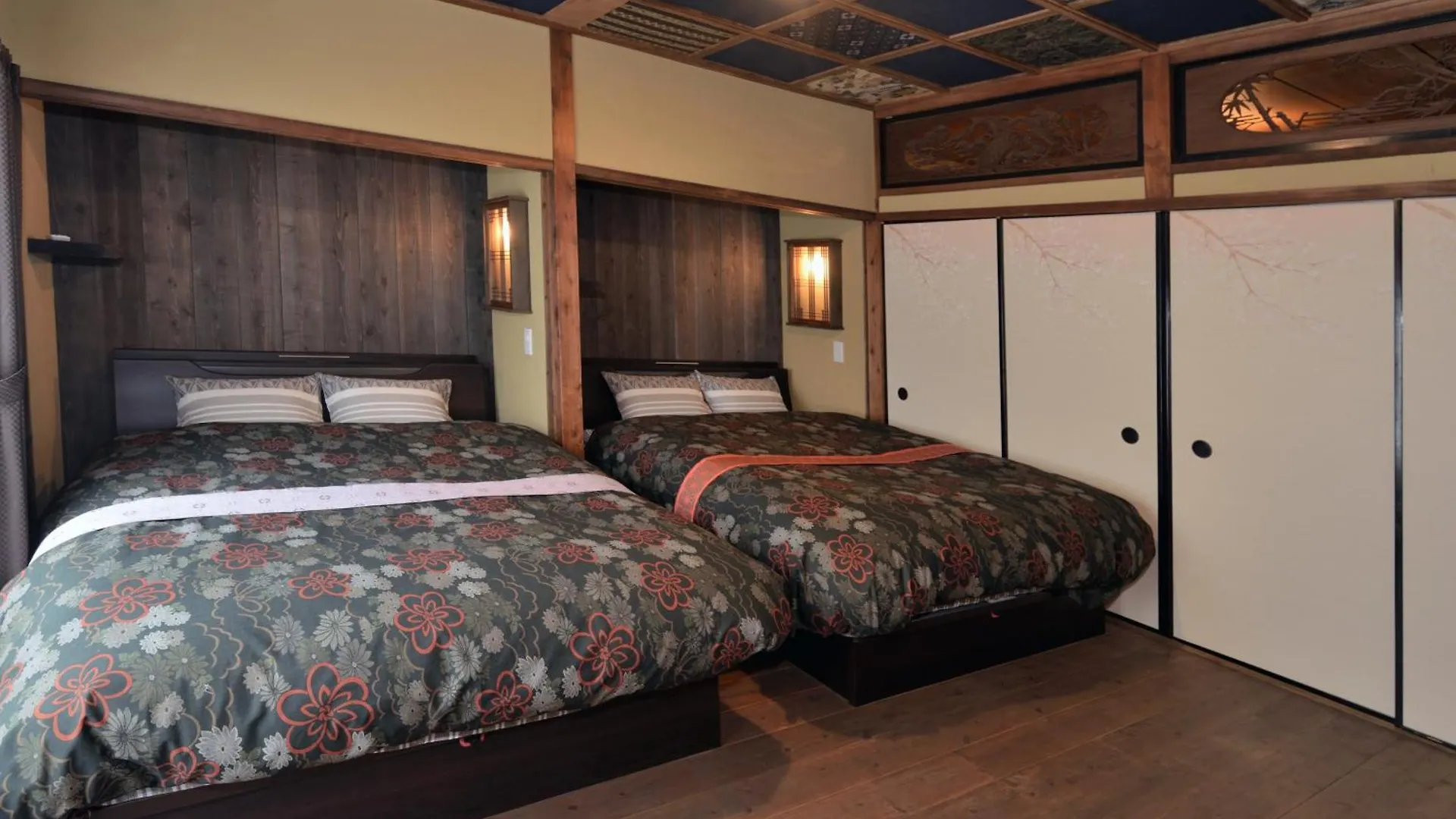 Kontakt z Ninja House Japanese-Style Hotel